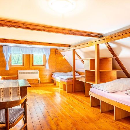 Roubenka Mustelka Apartamento Rokytnice nad Jizerou Exterior foto