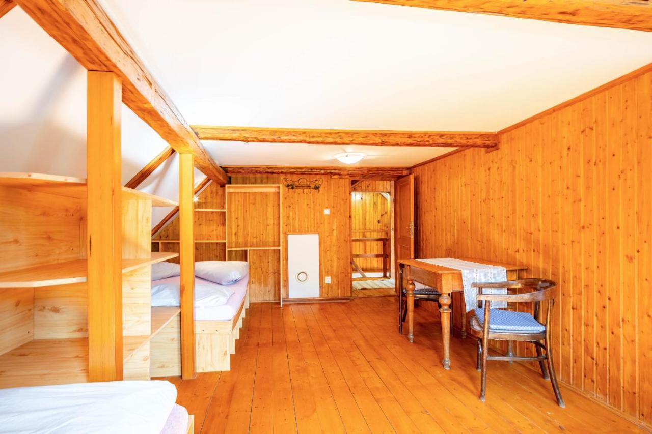 Roubenka Mustelka Apartamento Rokytnice nad Jizerou Exterior foto